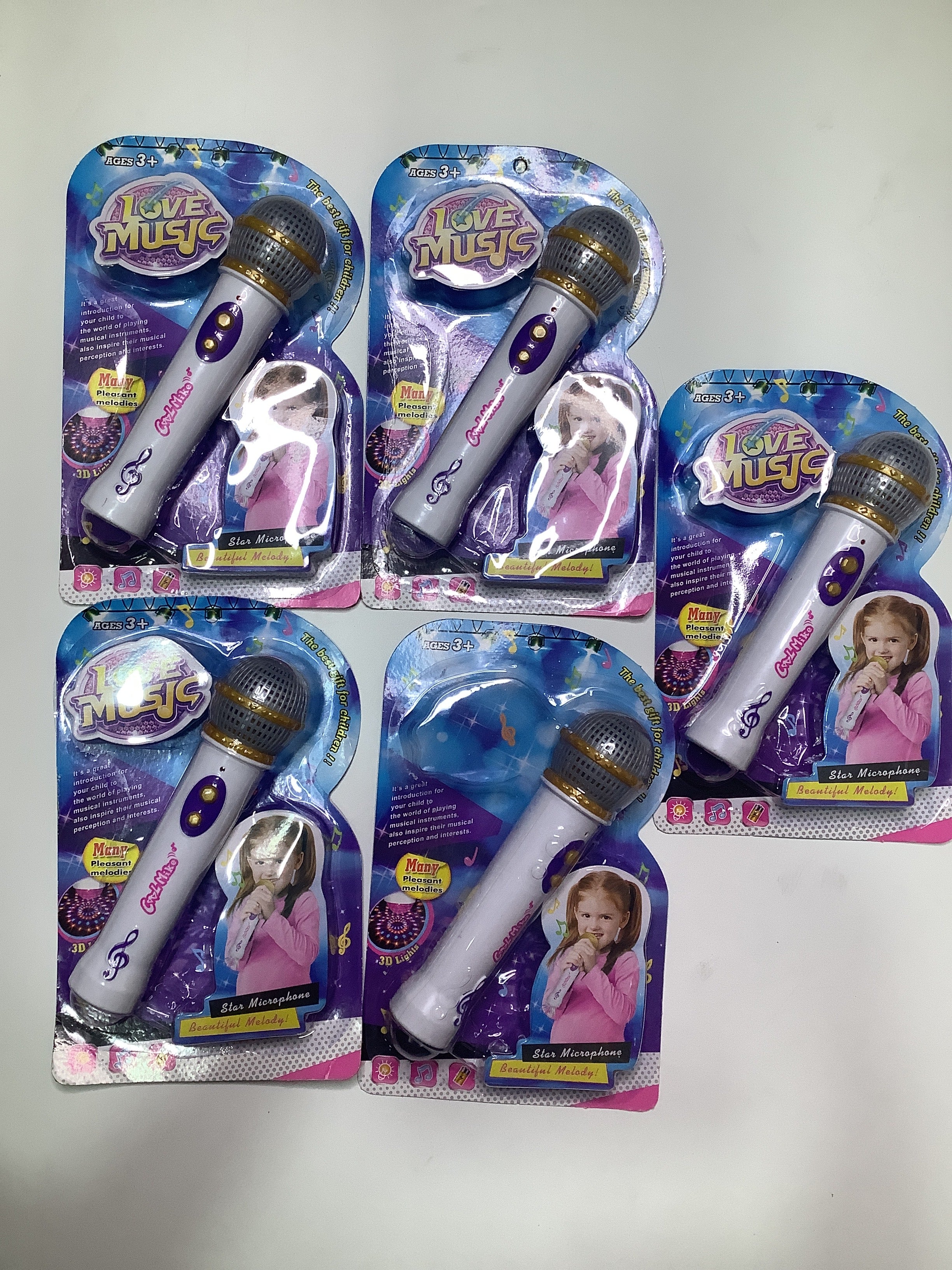 Love Music Star Microphone (Cool Mike) 3+.