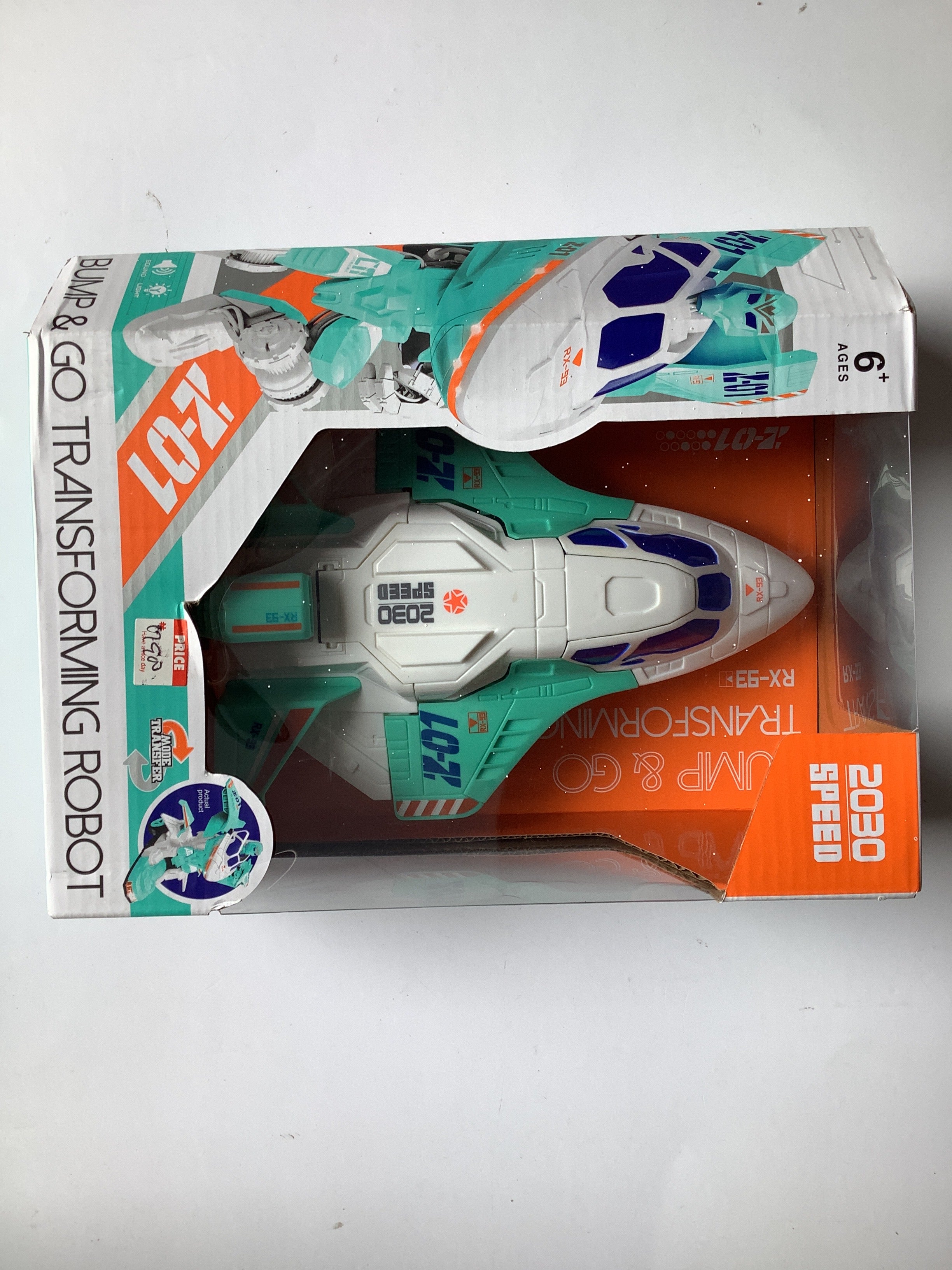 Bump & Go Transforming Robot 6+ (2030 Speed).