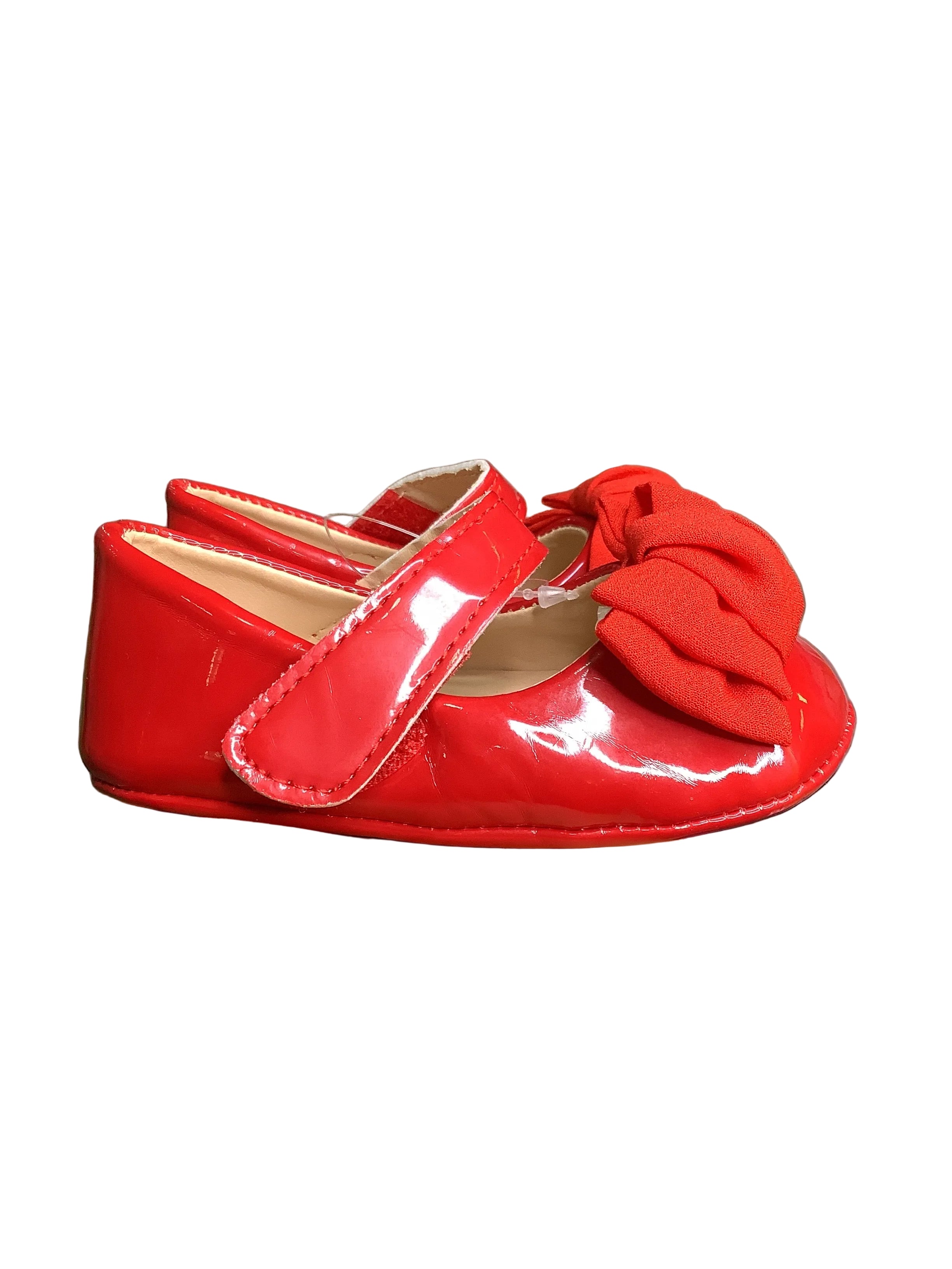 Baby/Toddler Girls Shoe With Bow Tie.