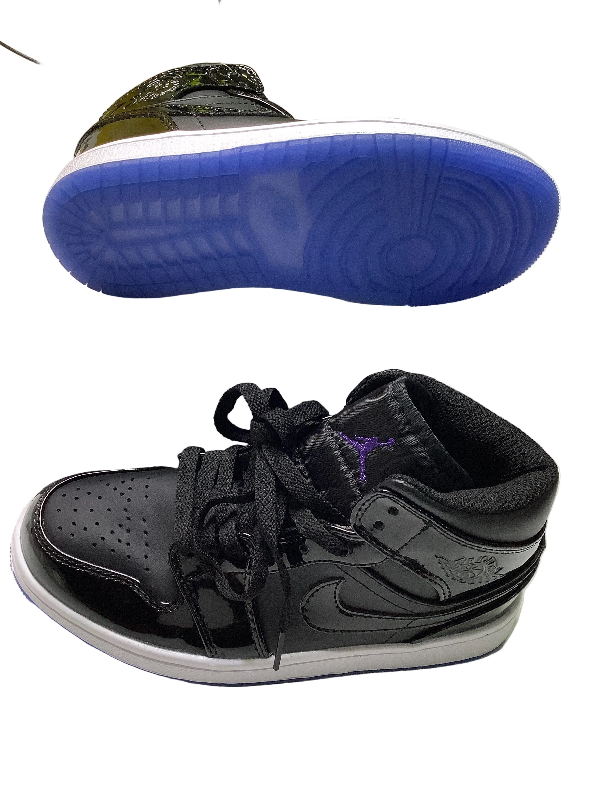 Nike Air Jordan 1 Boys Sneakers.
