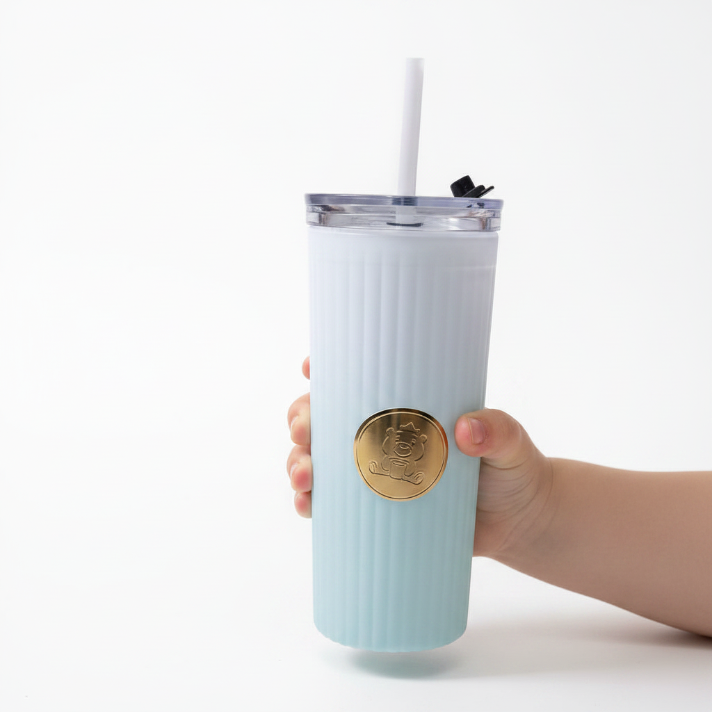Sippee Cup With Gold Design