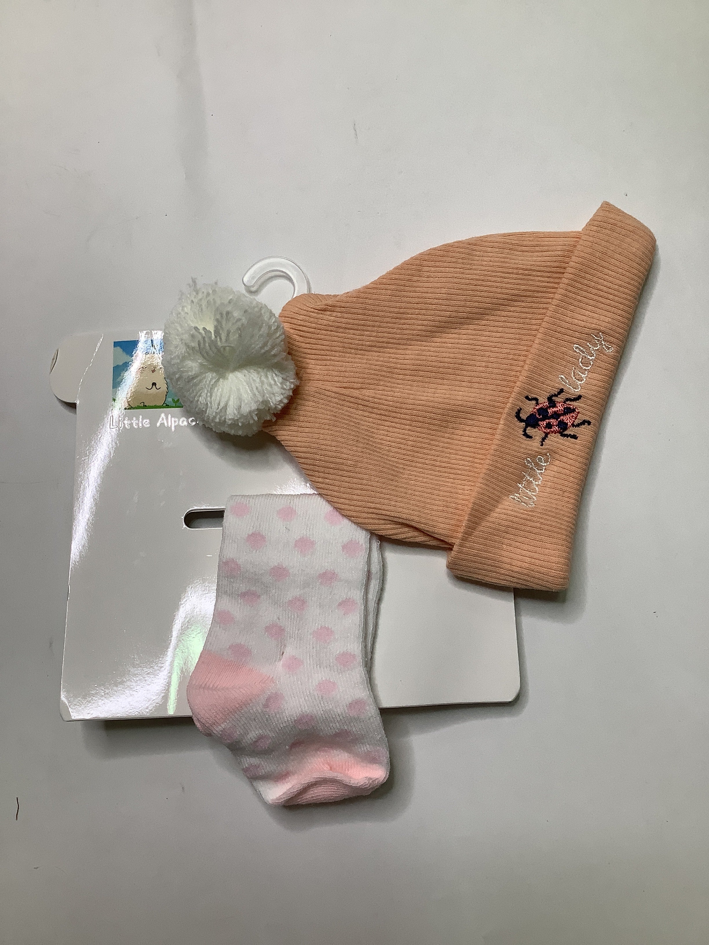 Little Alpaca Gorro & Medias Hat & Socks